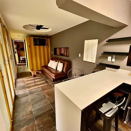 틀라야카판 Container House 아파트 호텔 외부 사진