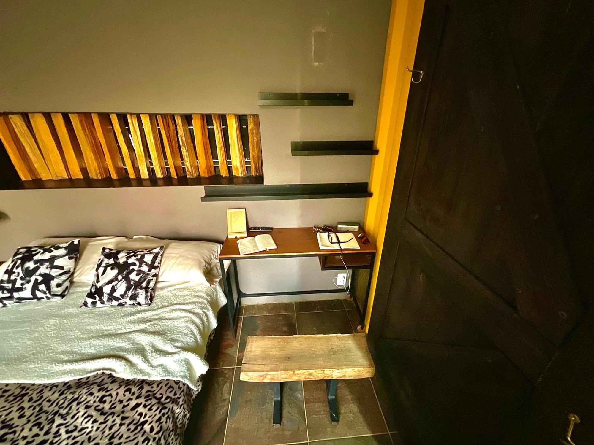 틀라야카판 Container House 아파트 호텔 외부 사진